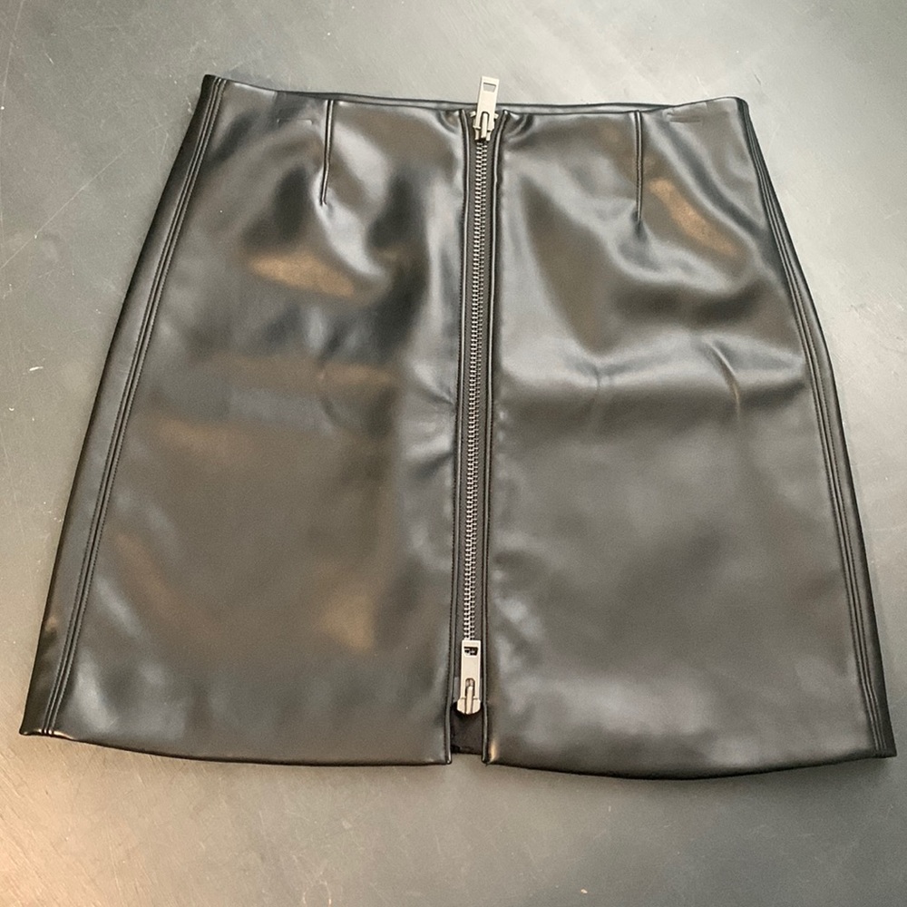 Vegan leather TALULA Zip skirt
